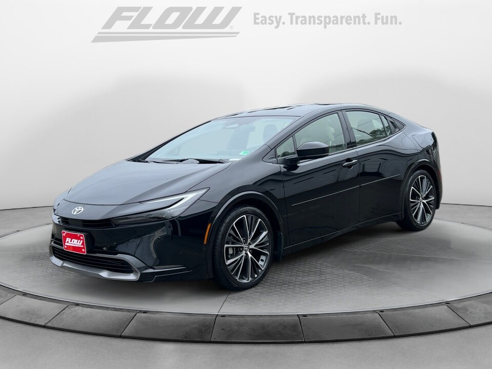 2025 Toyota Prius Limited photo 3