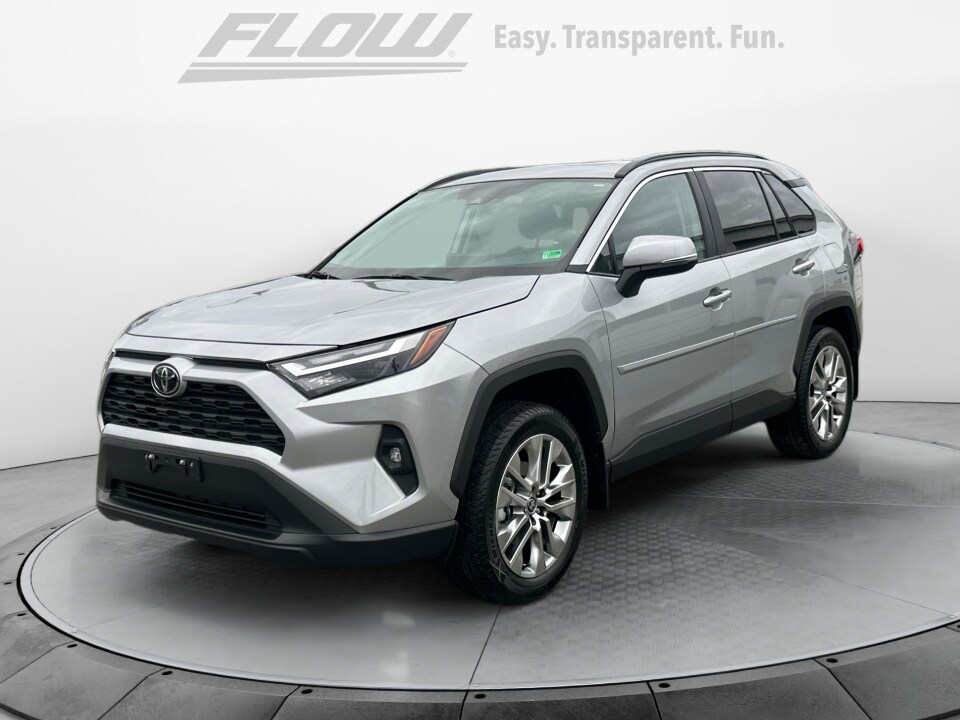 2025 Toyota RAV4 XLE Premium photo 2