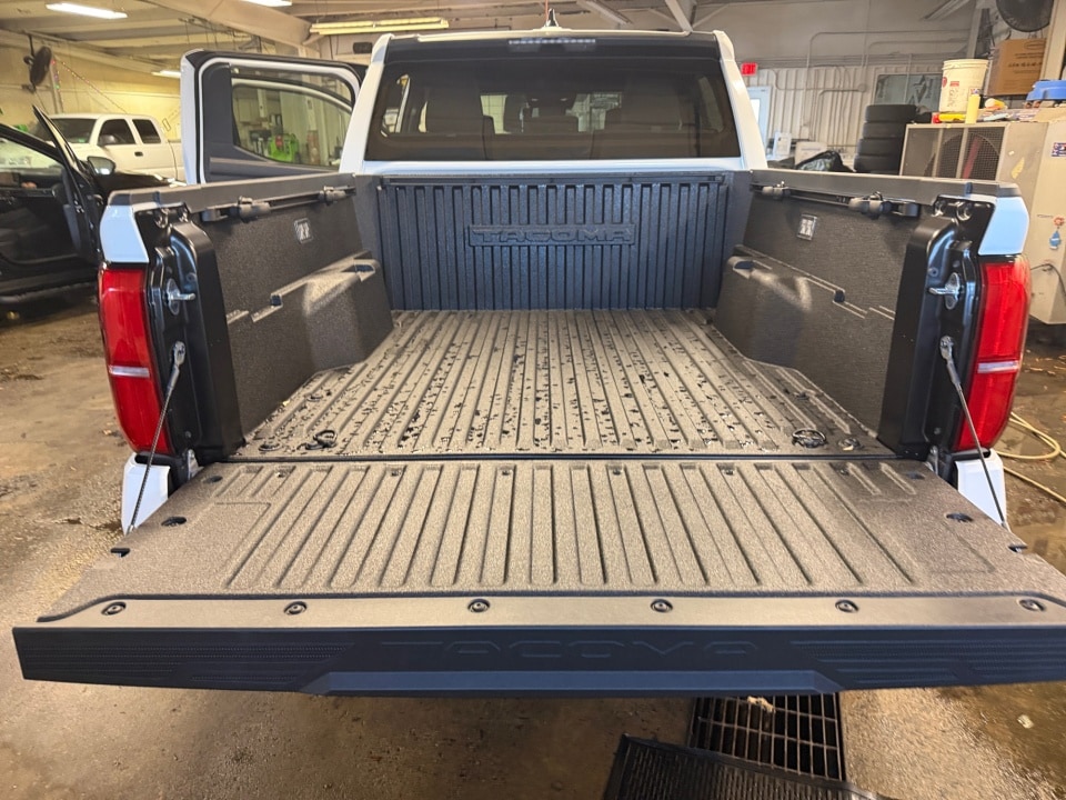 2026 Toyota Tacoma SR5 - Photo 14