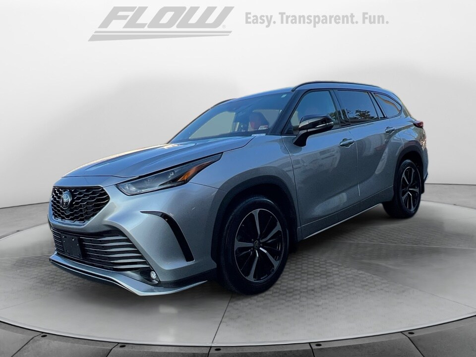 2022 Toyota Highlander XSE photo 3