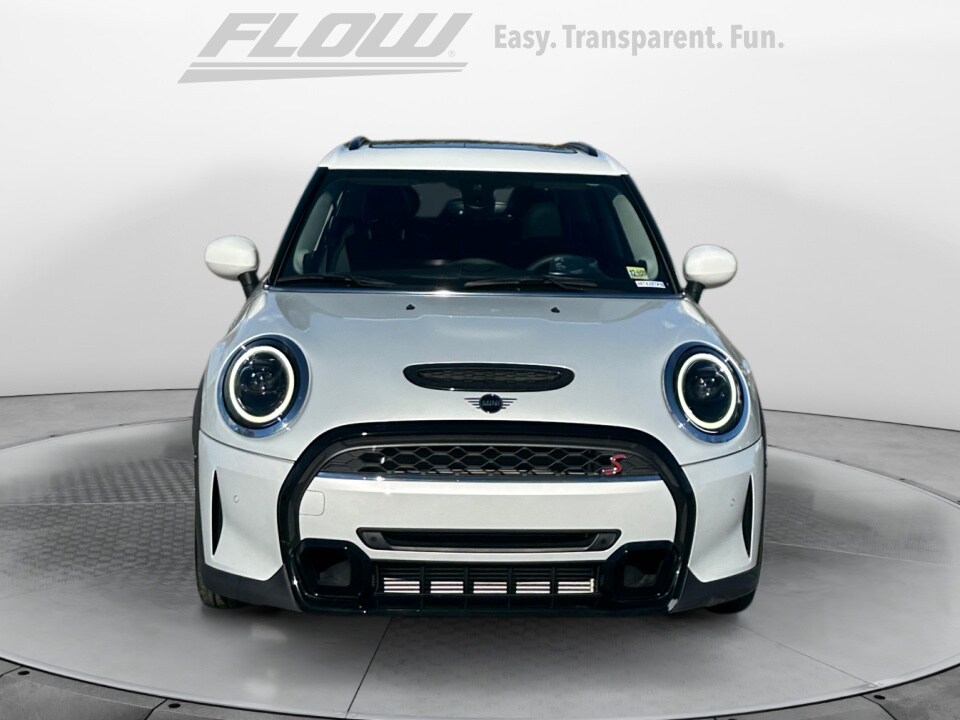 2023 Mini Cooper 4 Door Hardtop S photo 2