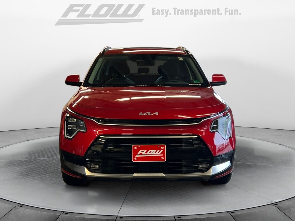 2024 Kia Niro SX Touring photo 2