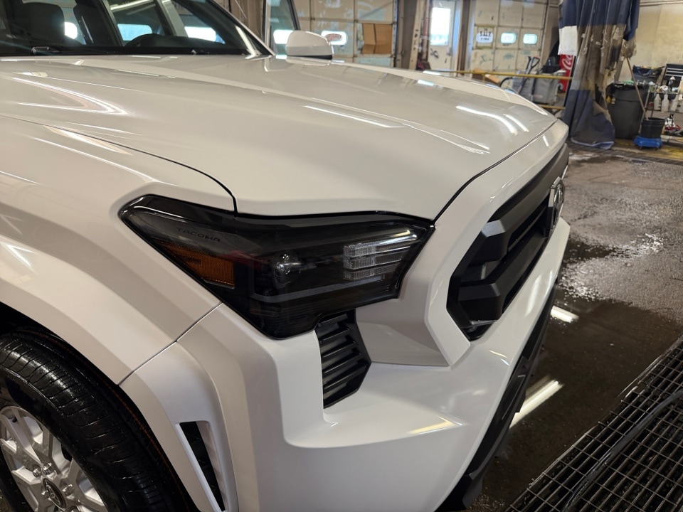 2026 Toyota Tacoma SR5 - Photo 24