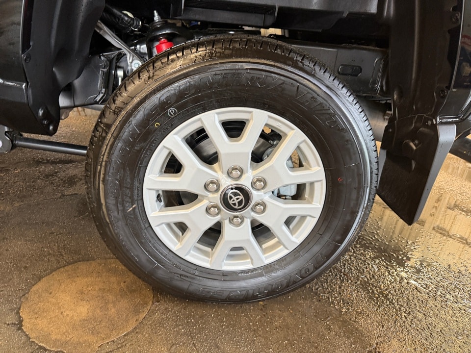 2026 Toyota Tacoma SR5 - Photo 22