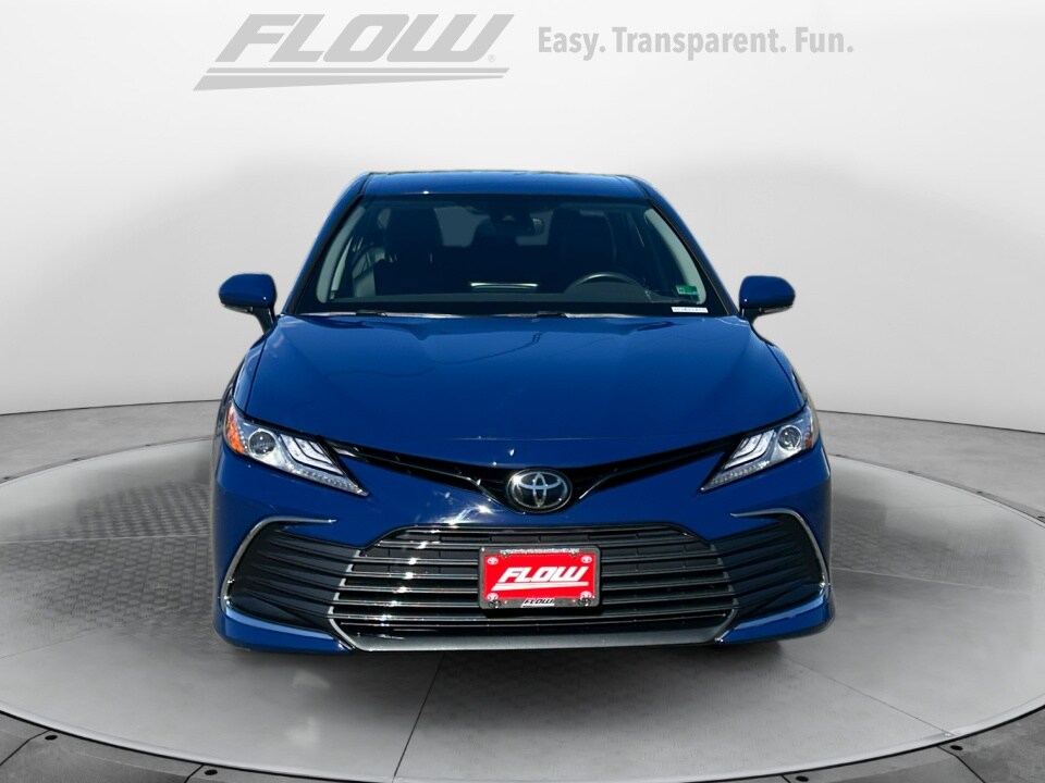 2023 Toyota Camry XLE photo 2