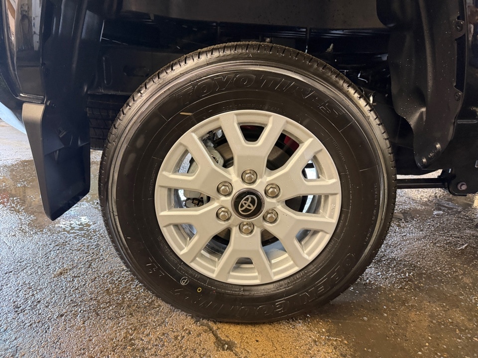 2026 Toyota Tacoma SR5 - Photo 23
