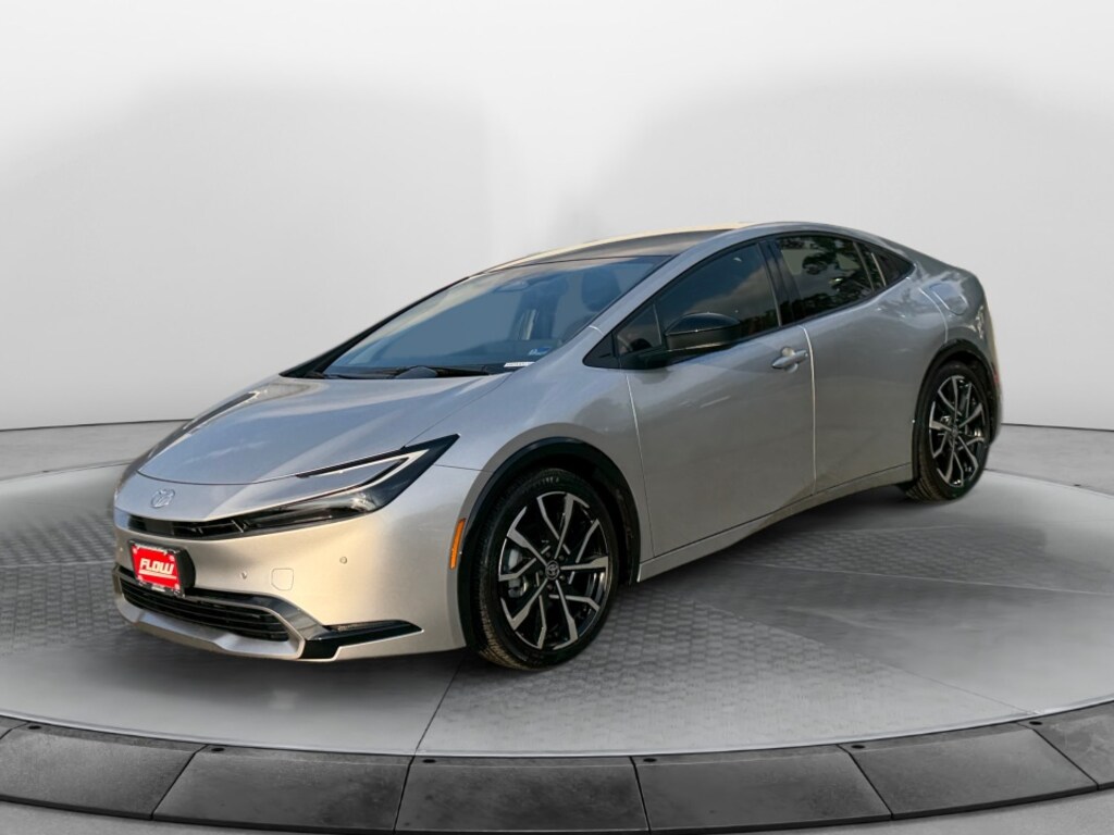 Used 2026 Toyota Prius Plug-In Hybrid XSE Hatchback