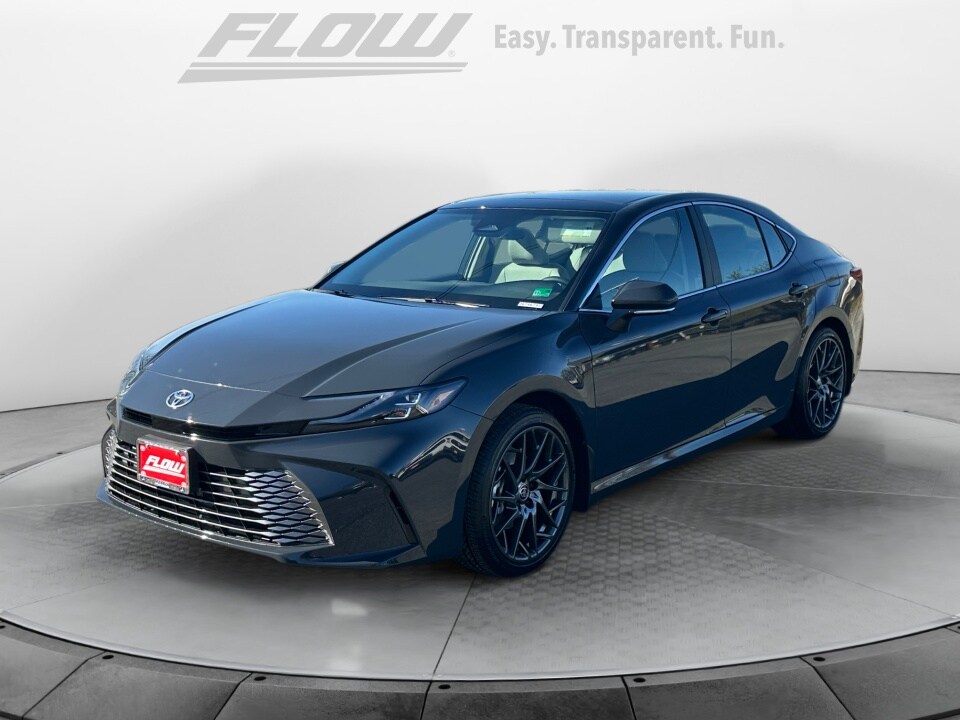 2026 Toyota Camry XLE photo 3