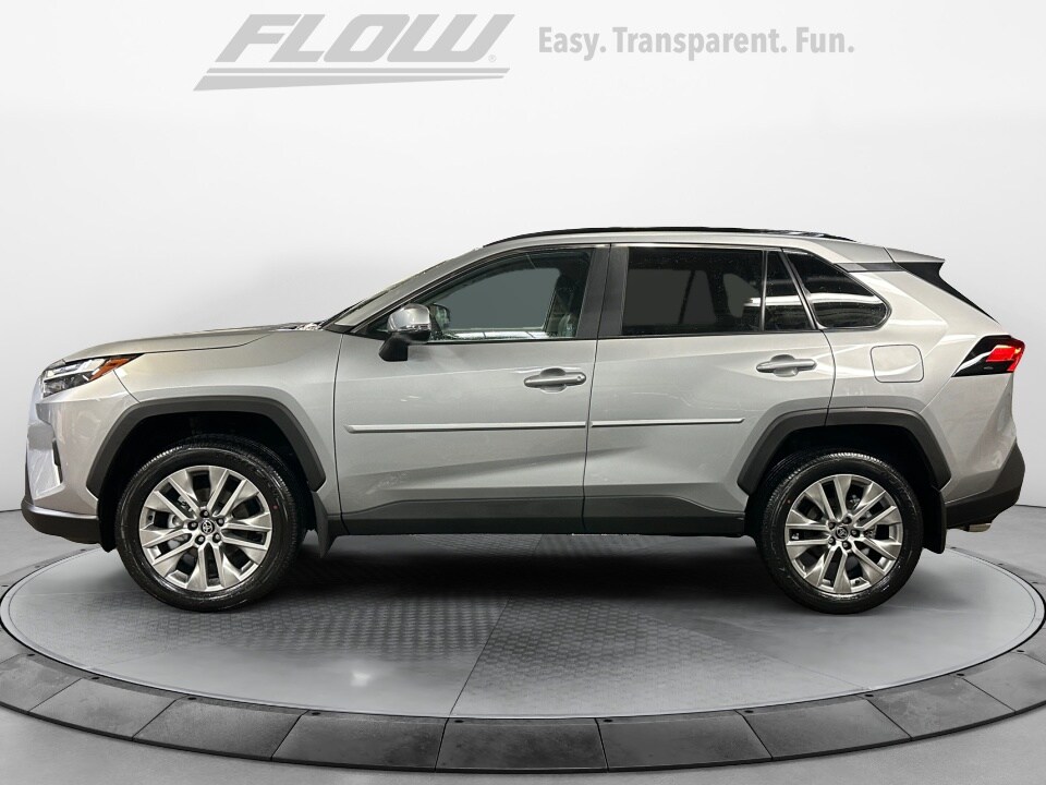 2025 Toyota RAV4 XLE Premium photo 4