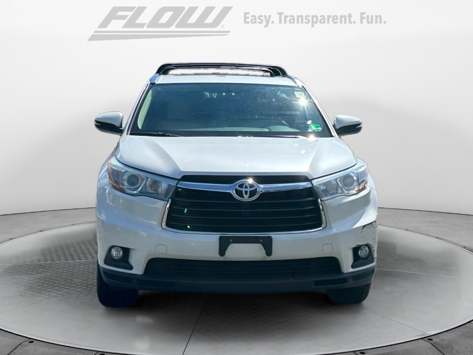2015 Toyota Highlander XLE photo 2