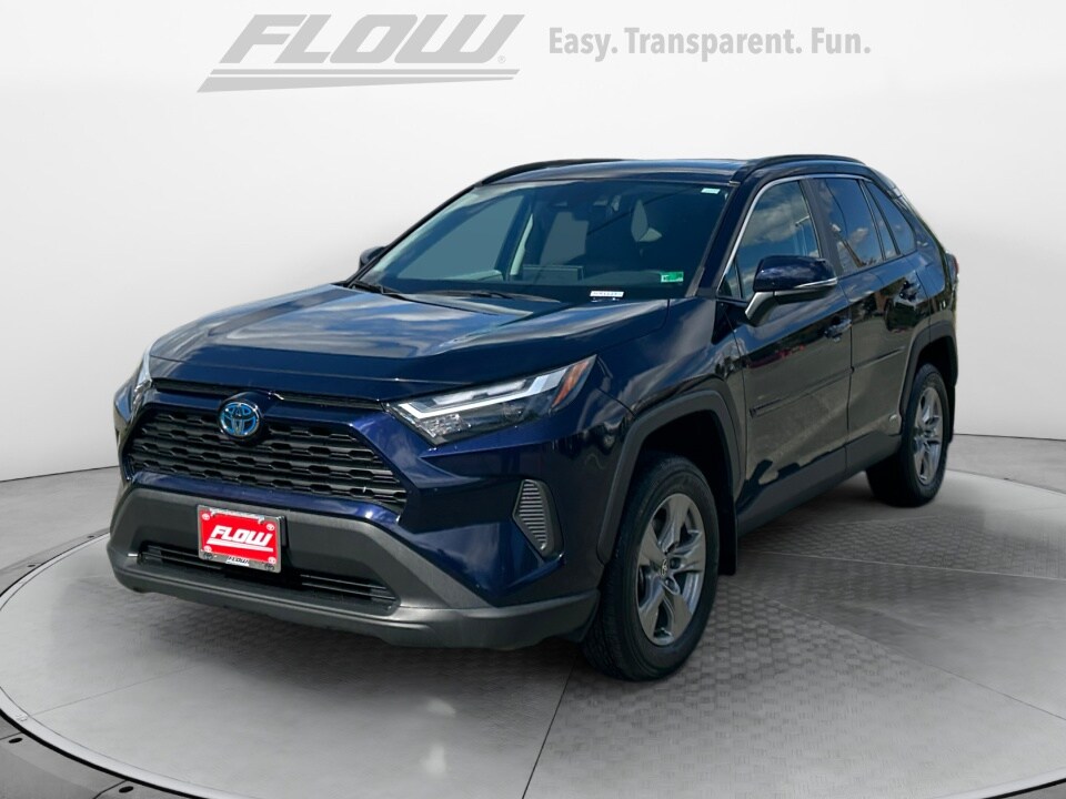 2024 Toyota RAV4 Hybrid XLE photo 2