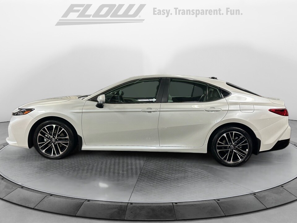 2026 Toyota Camry XLE photo 4