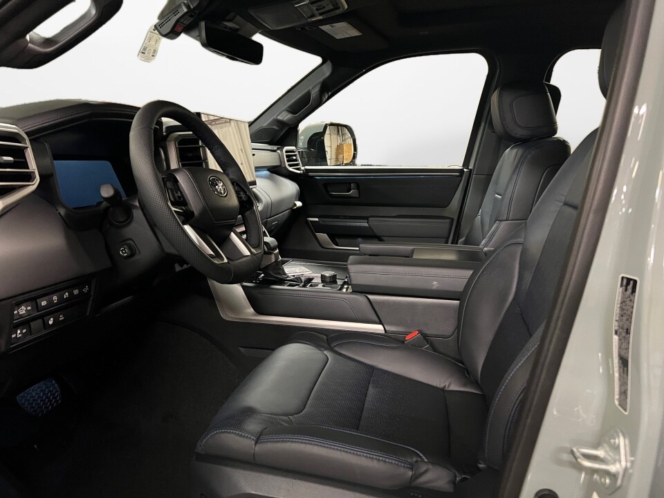 2026 Toyota Tundra Platinum - Photo 9