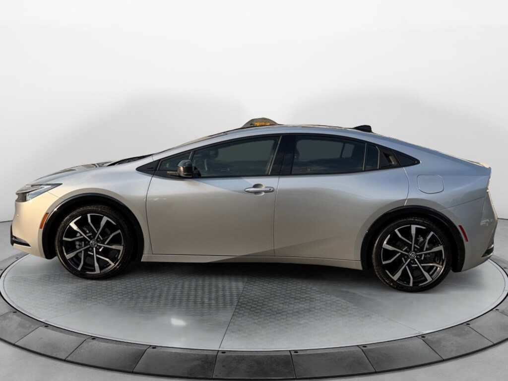 Used 2026 Toyota Prius Plug-In Hybrid XSE Hatchback
