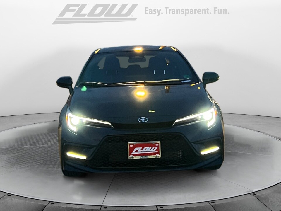 2026 Toyota Corolla SE photo 2