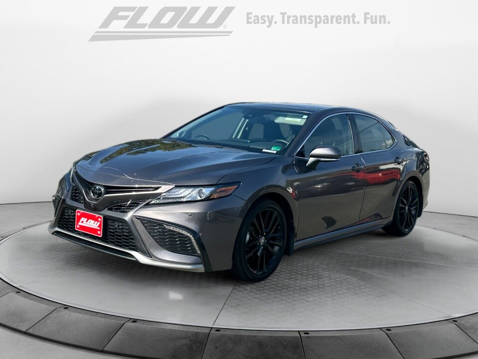 2023 Toyota Camry XSE V6 photo 2