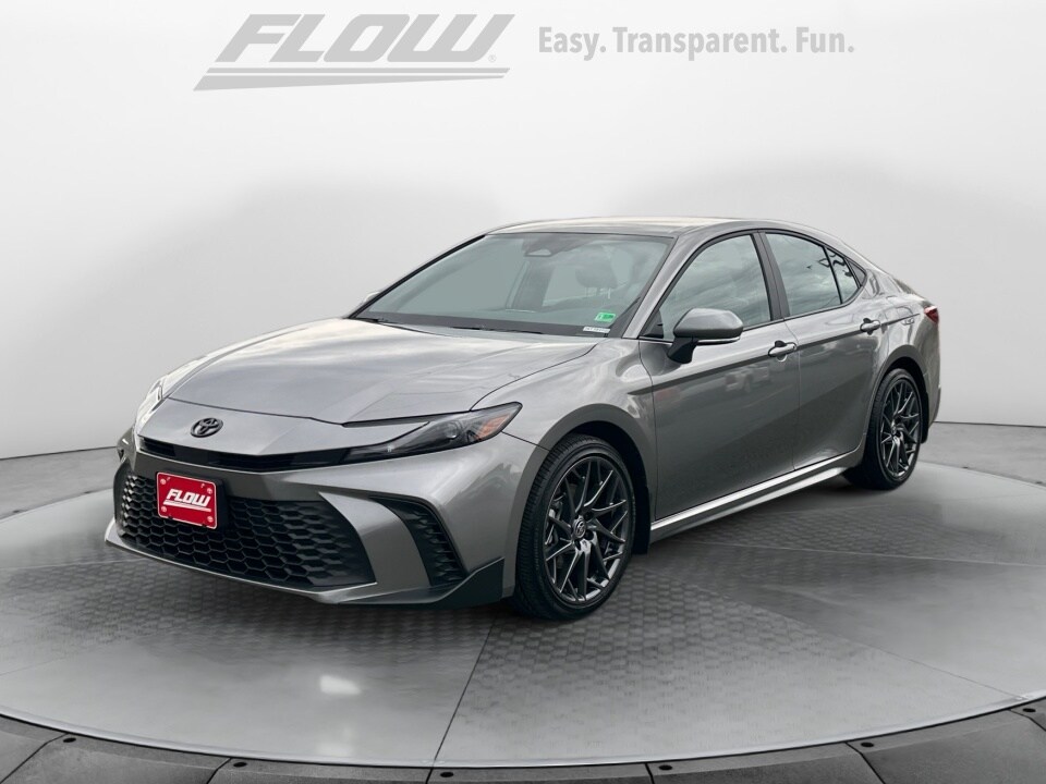 2025 Toyota Camry SE photo 3