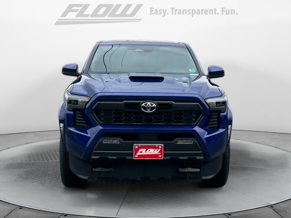 2025 Toyota Tacoma TRD Sport photo 2