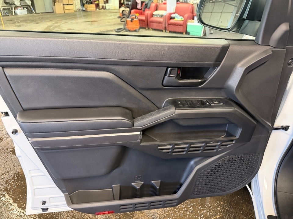 2026 Toyota Tacoma SR5 - Photo 32