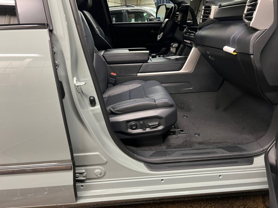 2026 Toyota Tundra Platinum - Photo 28