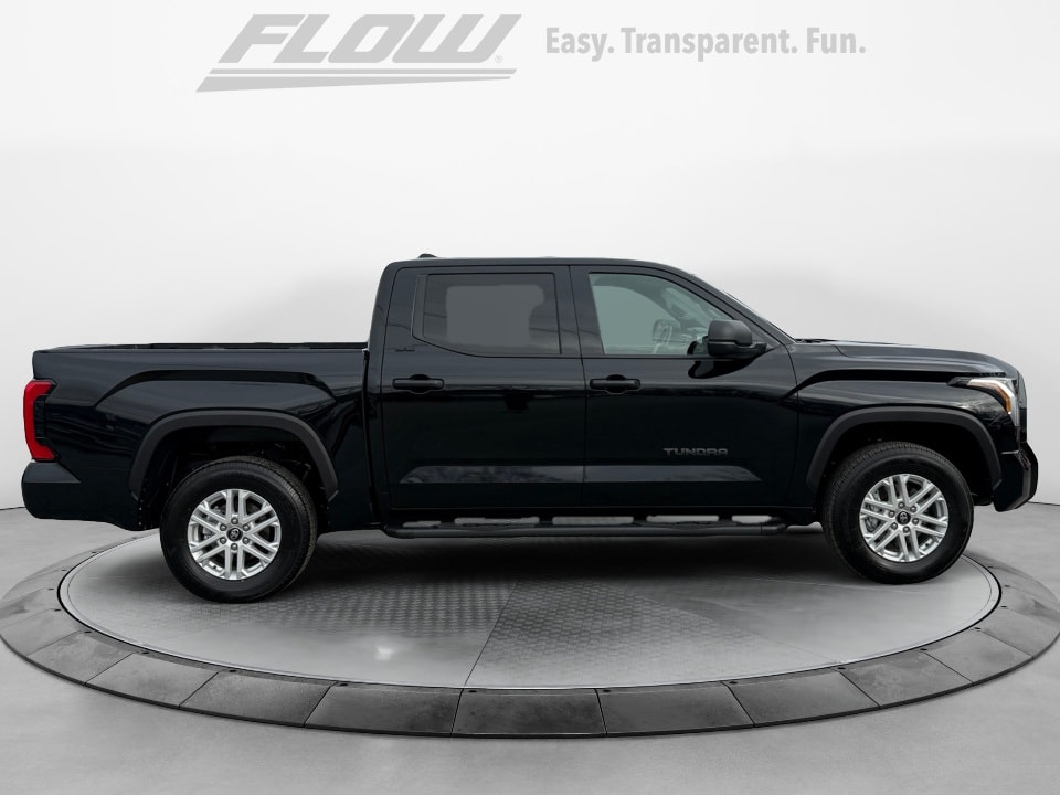 2026 Toyota Tundra SR5 - Photo 9