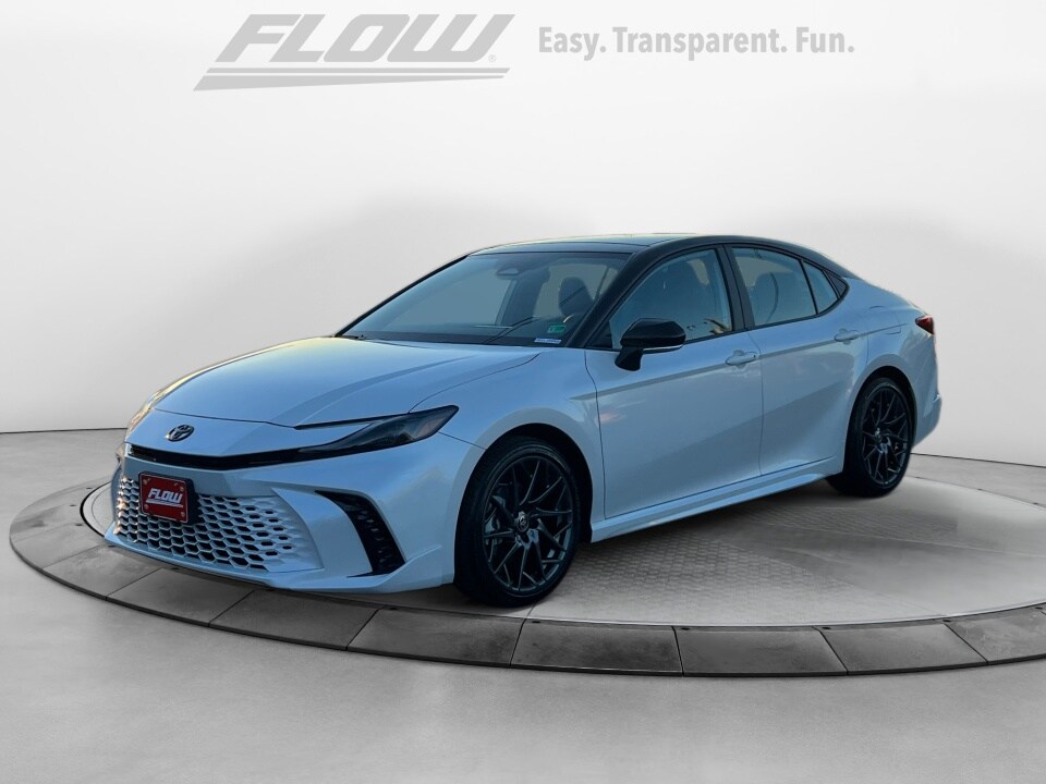 2025 Toyota Camry XSE photo 3