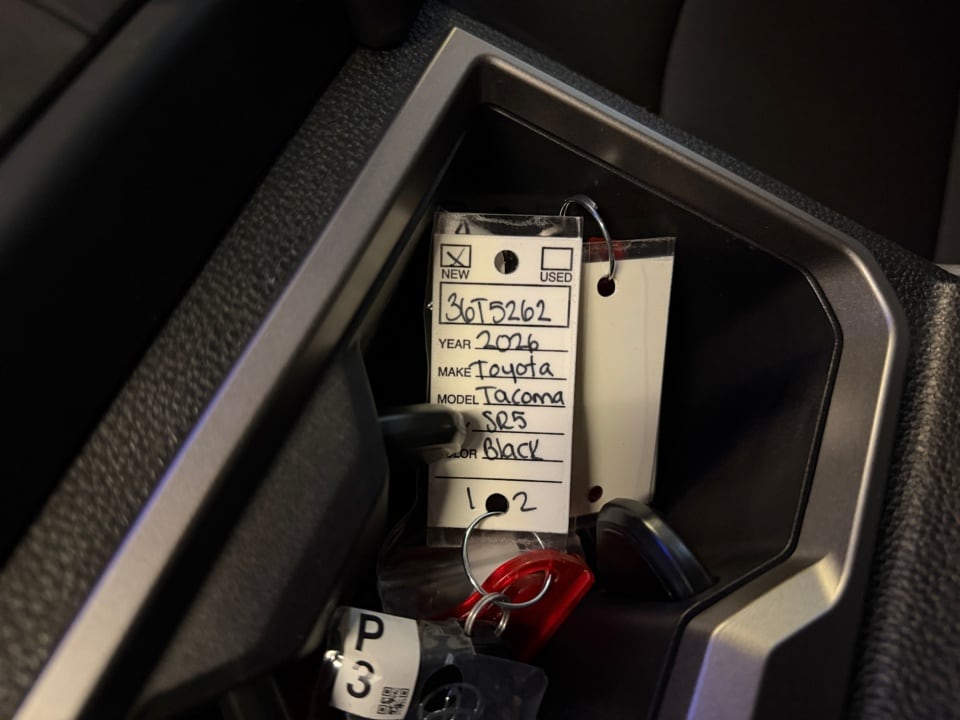 2026 Toyota Tacoma SR5 - Photo 34