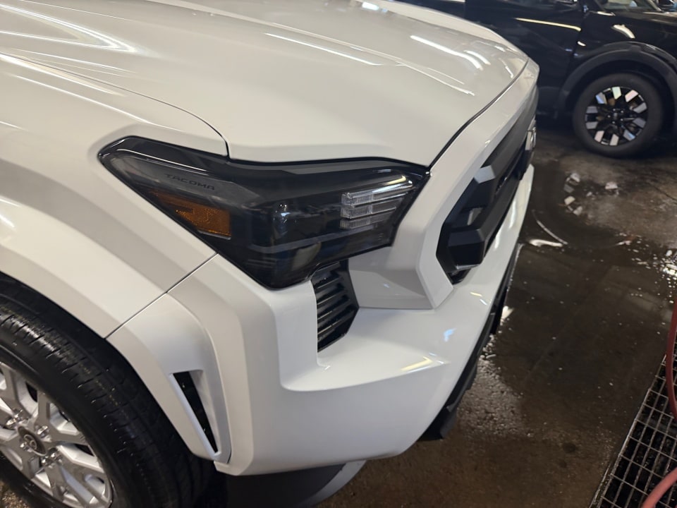 2026 Toyota Tacoma SR5 - Photo 24