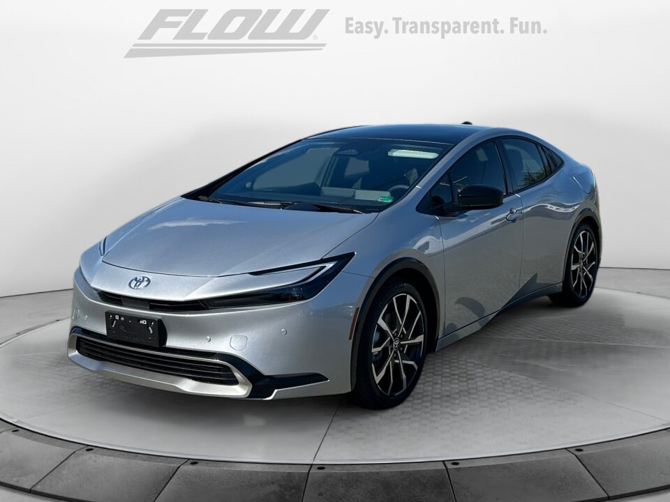 2026 Toyota Prius Plug-in Hybrid XSE photo 3