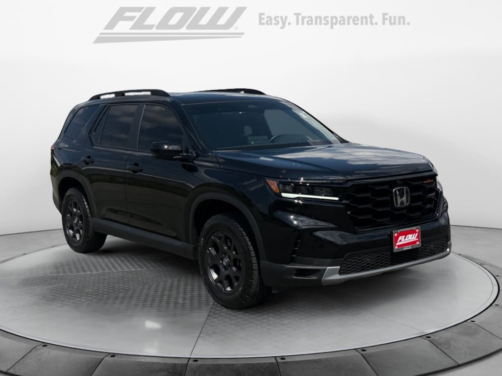 Used 2025 Honda Pilot TrailSport SUV