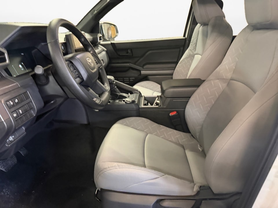2026 Toyota Tacoma SR5 - Photo 9