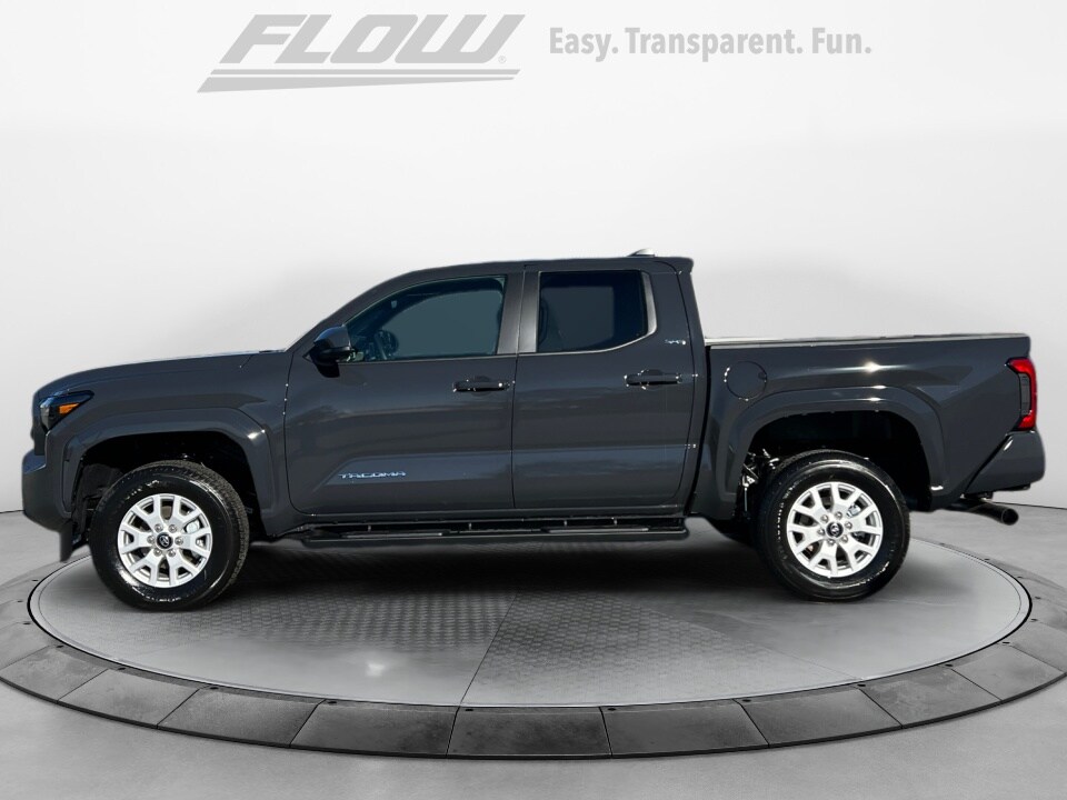 2025 Toyota Tacoma SR5 photo 4