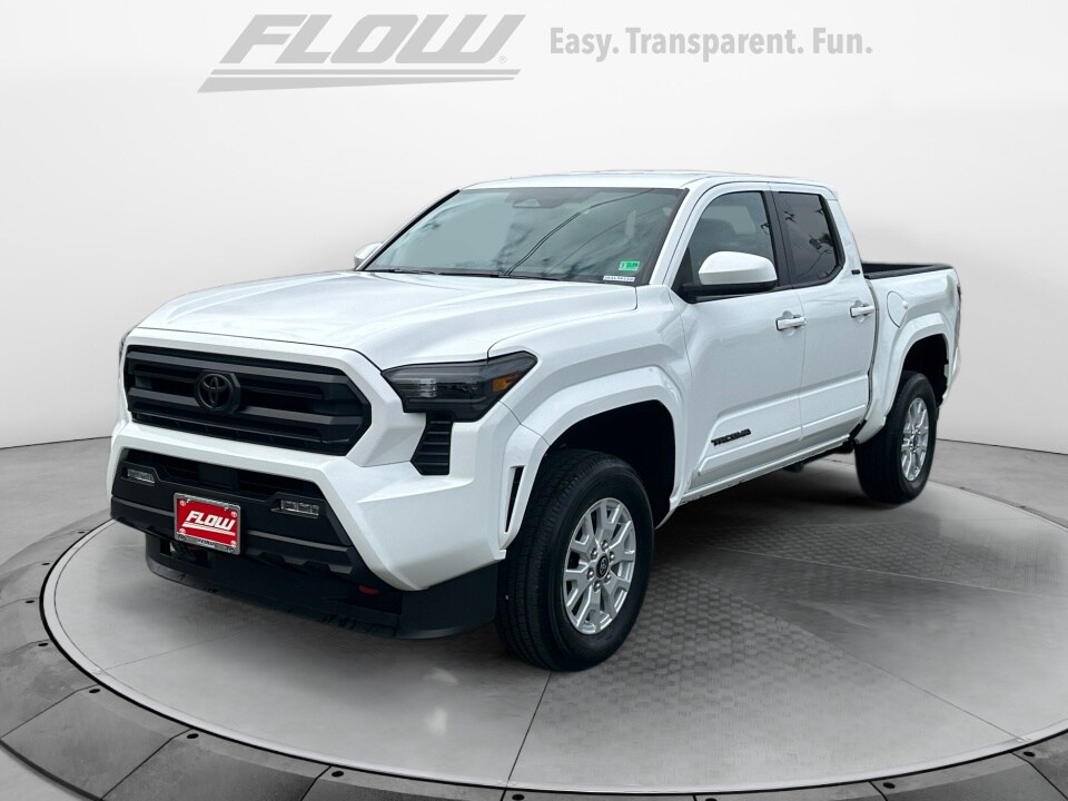2025 Toyota Tacoma SR5 photo 3