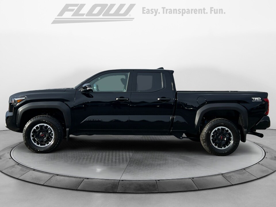 2025 Toyota Tacoma TRD photo 4