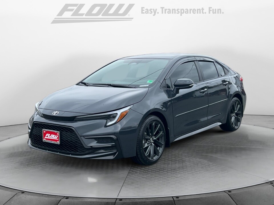 2026 Toyota Corolla SE photo 3