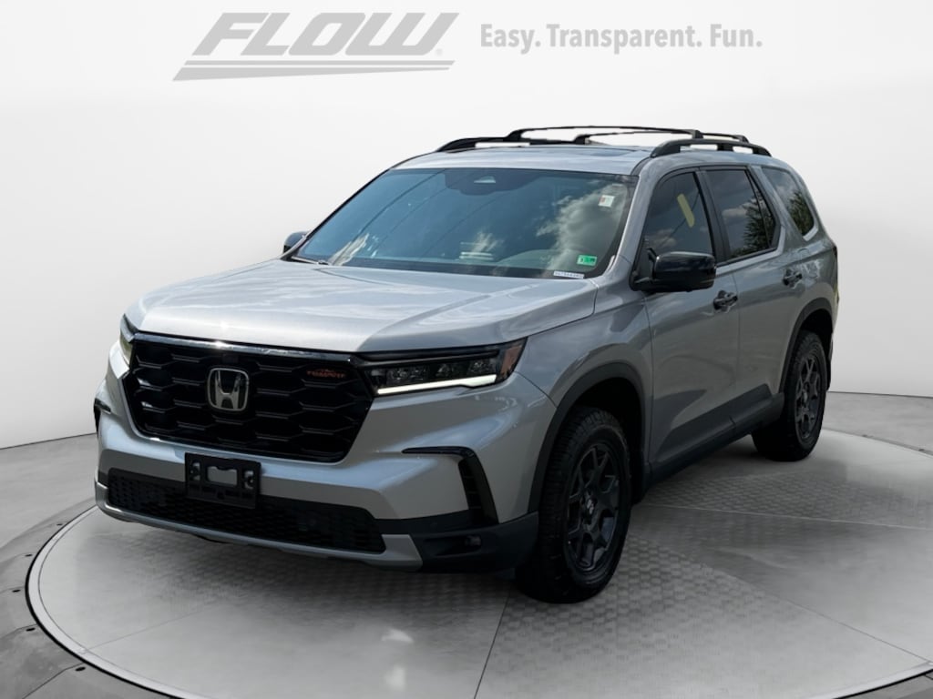 Used 2025 Honda Pilot TrailSport SUV
