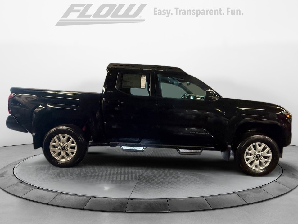 2026 Toyota Tacoma SR5 - Photo 8