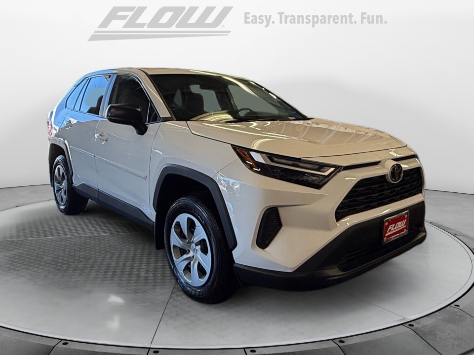 2025 Toyota RAV4 LE AWD's photo