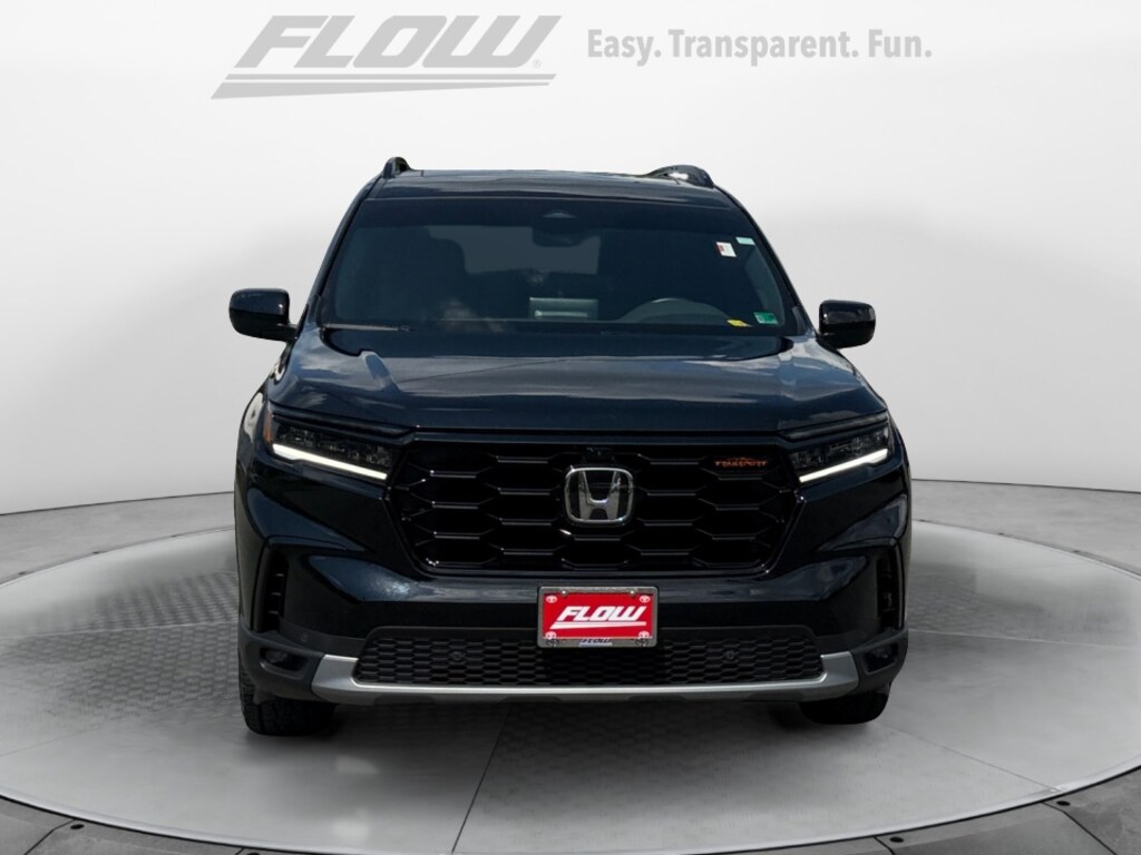 Used 2025 Honda Pilot TrailSport SUV