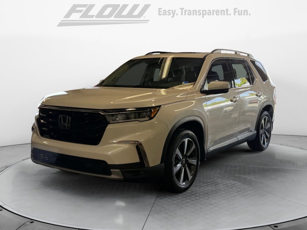 Used 2025 Honda Pilot Touring SUV