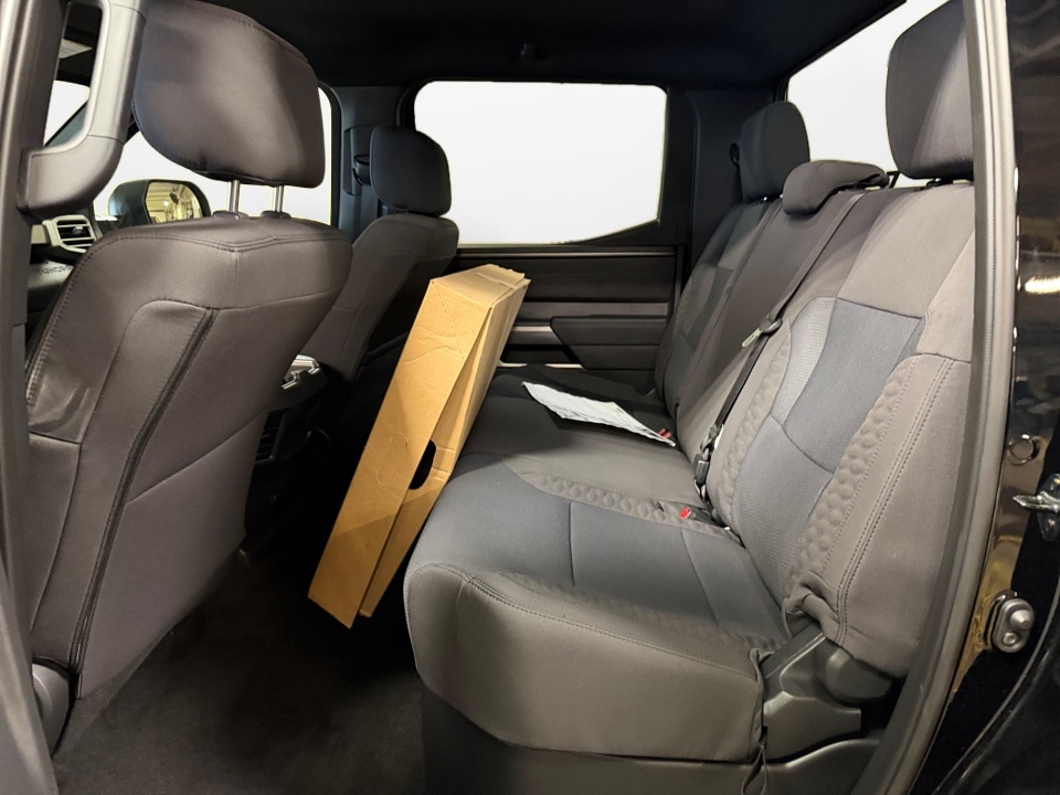 2026 Toyota Tundra SR5 - Photo 15
