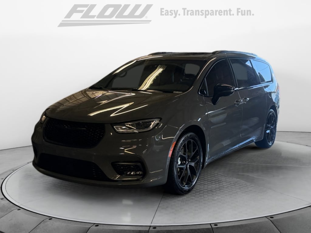 Used 2025 Chrysler Pacifica Limited Van Passenger Van