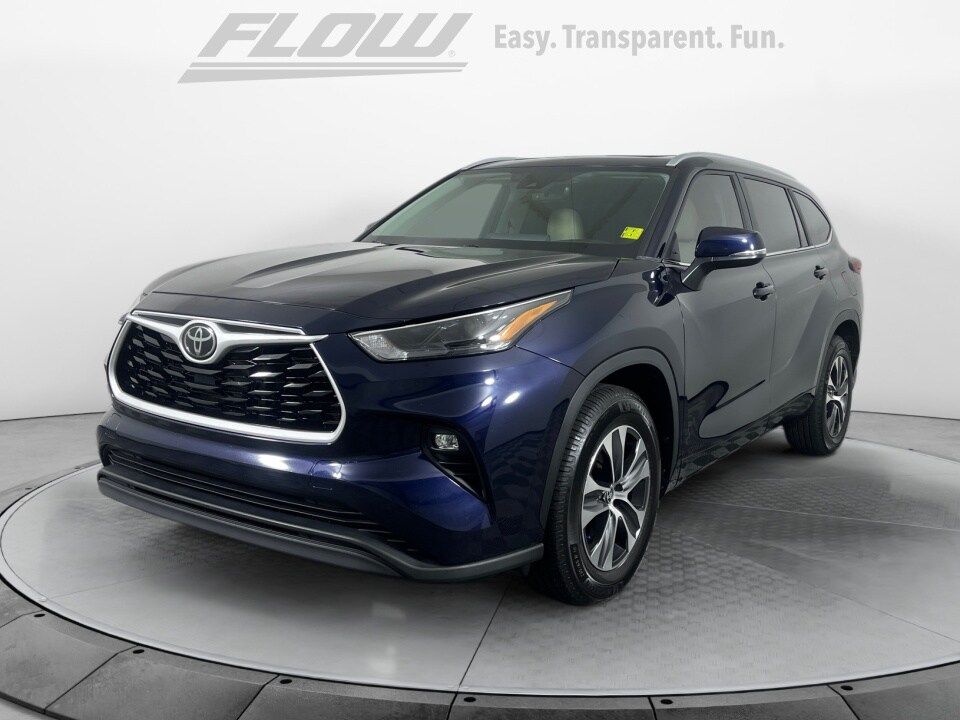 2023 Toyota Highlander XLE photo 3
