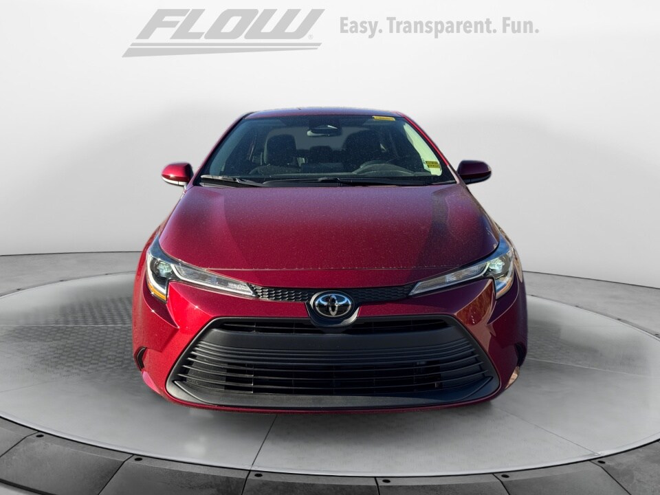 2023 Toyota Corolla LE photo 2