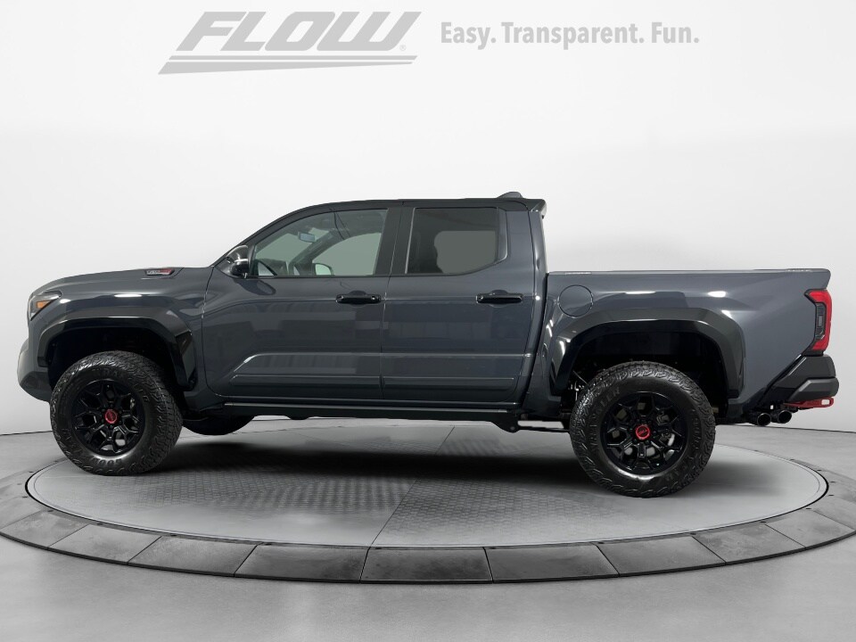 2025 Toyota Tacoma 4x4 TRD Sport photo 2