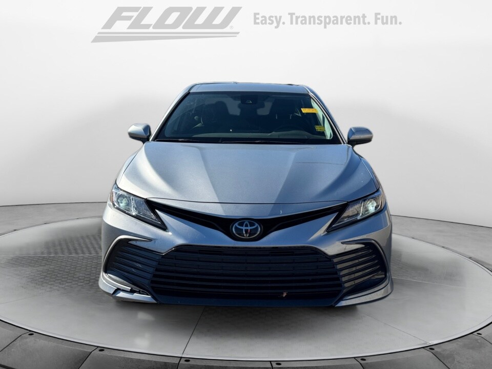 2023 Toyota Camry LE photo 2