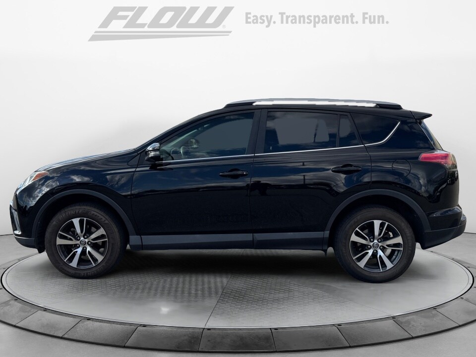 2018 Toyota RAV4 XLE photo 4