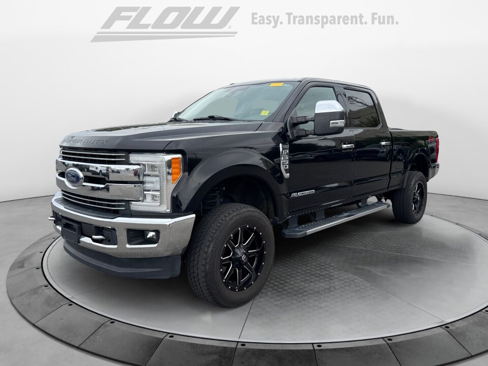 2018 Ford F-350 Lariat photo 3