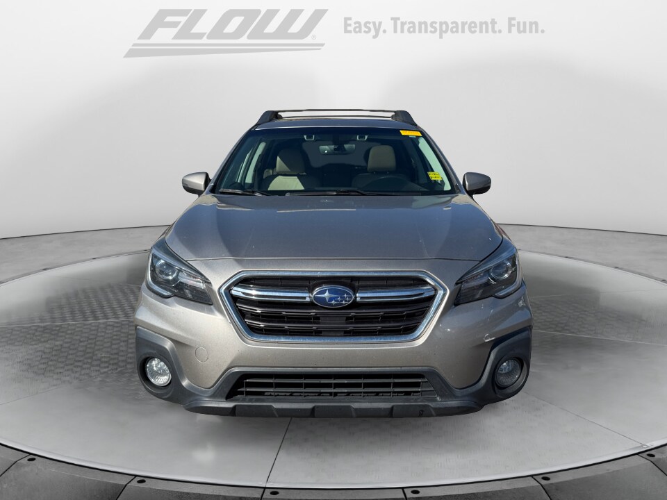 2018 Subaru Outback 2.5i Limited photo 2