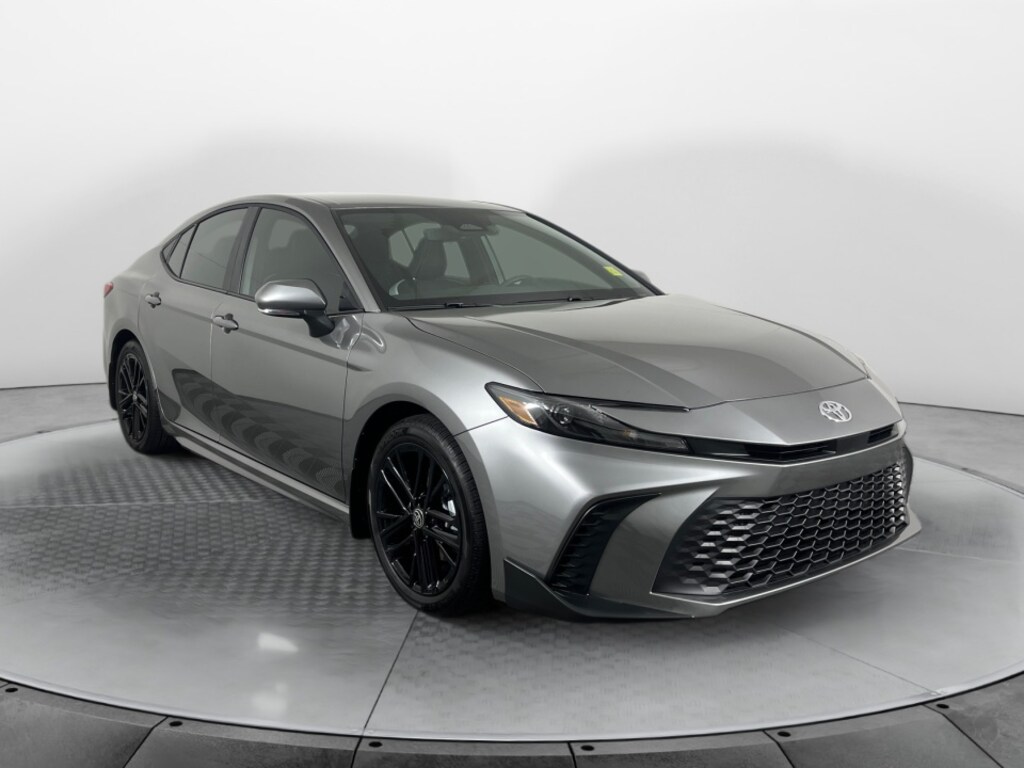 Used 2025 Toyota Camry SE Sedan